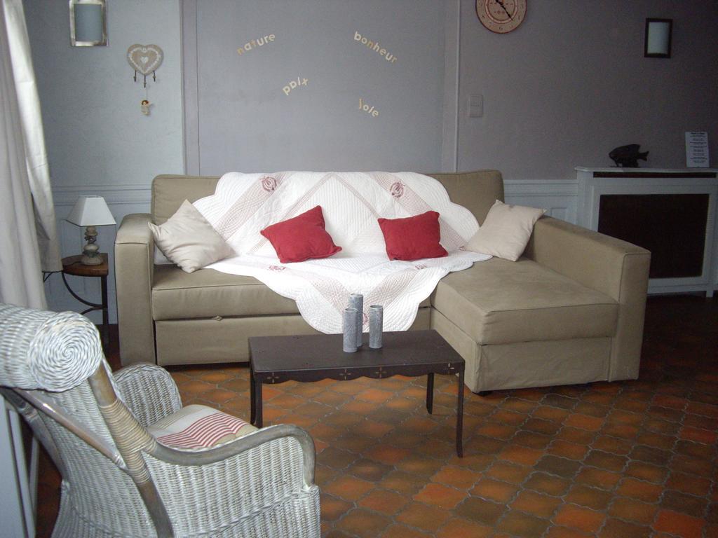 Meuble De Tourisme Le Gilliard Villa Chavanges Værelse billede